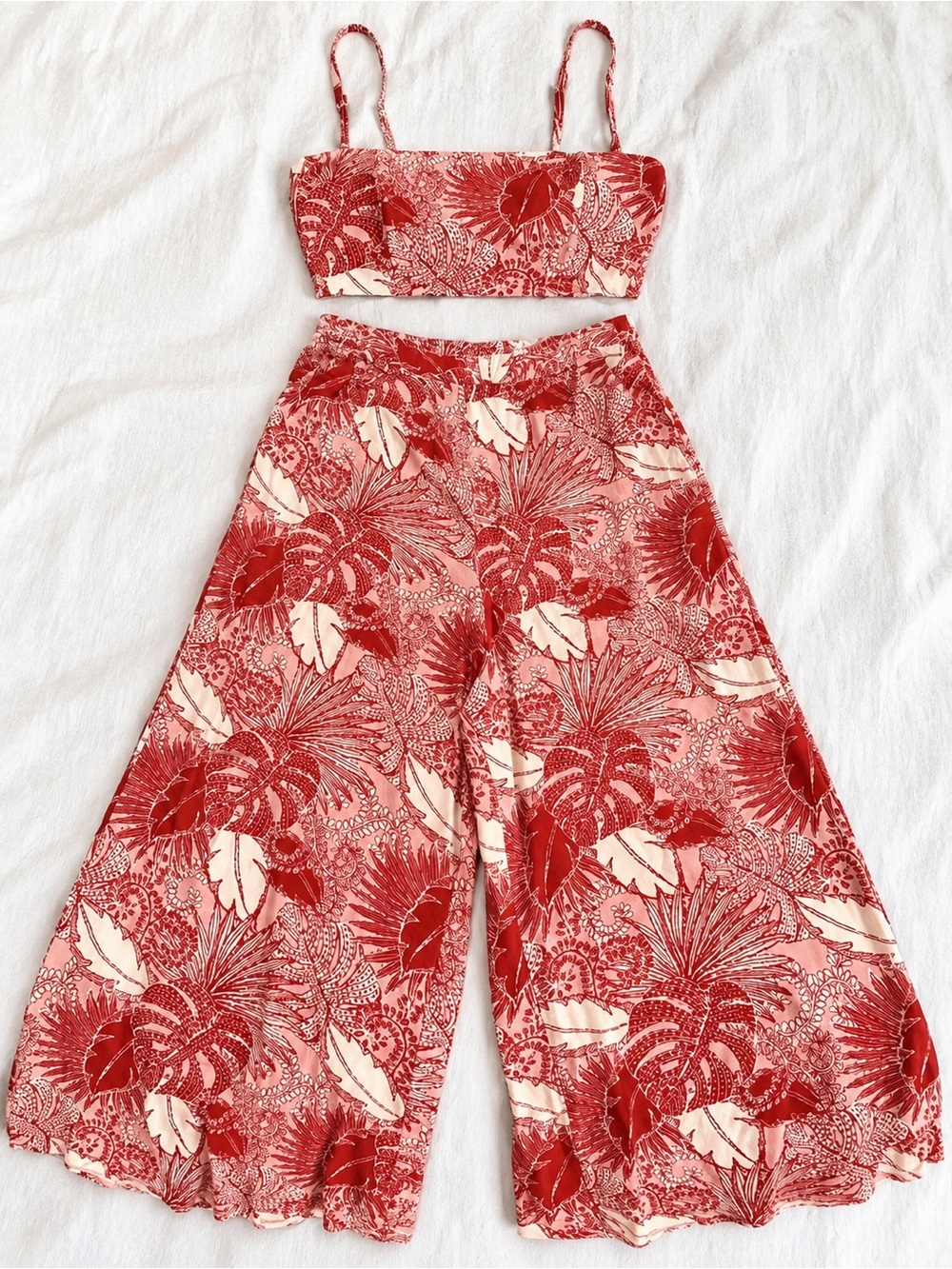 Red Floral Wide-Leg Pants - Women's Two-Piece Set